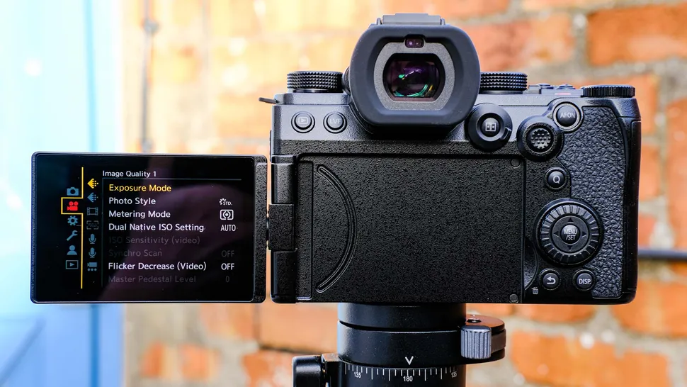 Panasonic Lumix S5IIX-10