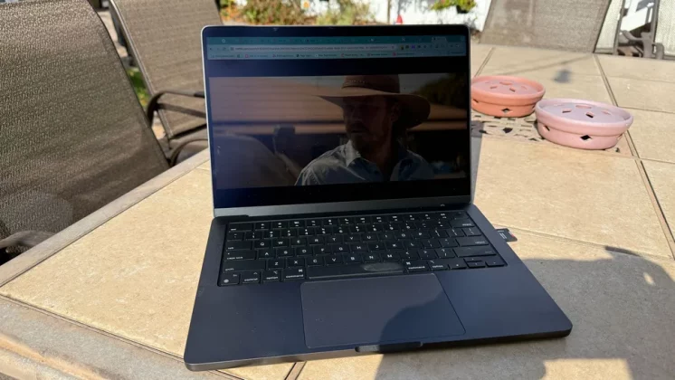 Apple MacBook Pro 14-11