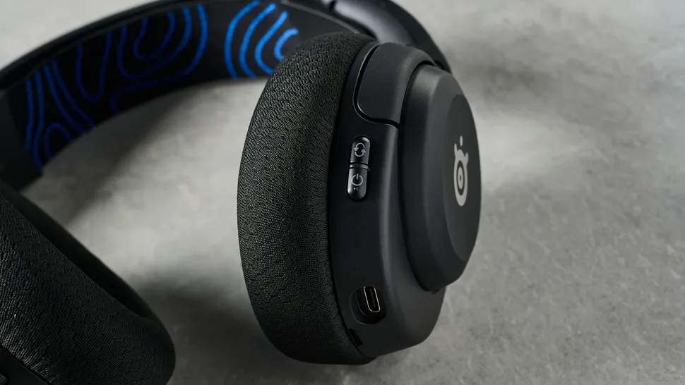 SteelSeries Arctis Nova 5-11