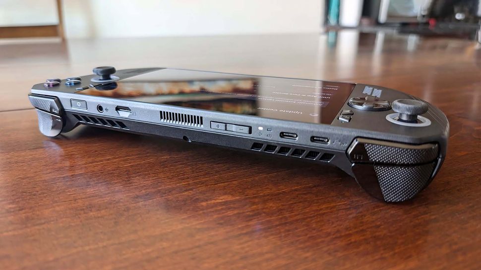 Что лучше: MSI Claw 8 AI+ или ASUS ROG Ally X?-9