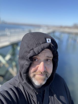 Apple iPhone 16 Pro and Pro Max