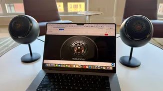 Creative Pebble Nova