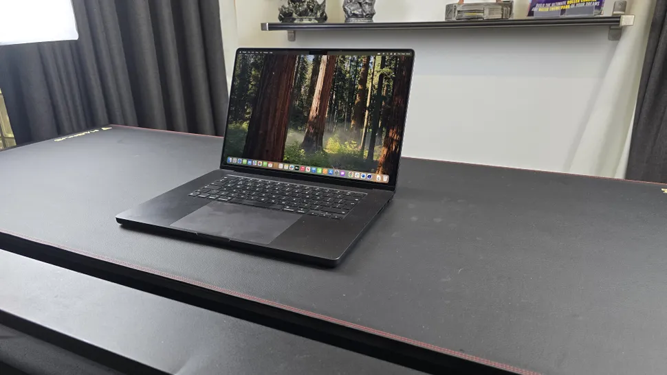 Apple MacBook Pro (M4 Pro)-2