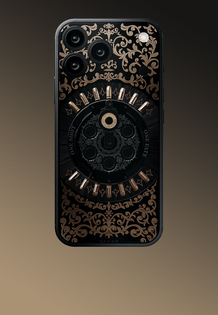 Ювелирный чехол для избранных: Caviar представляет аксессуар для iPhone 17 Pro Max