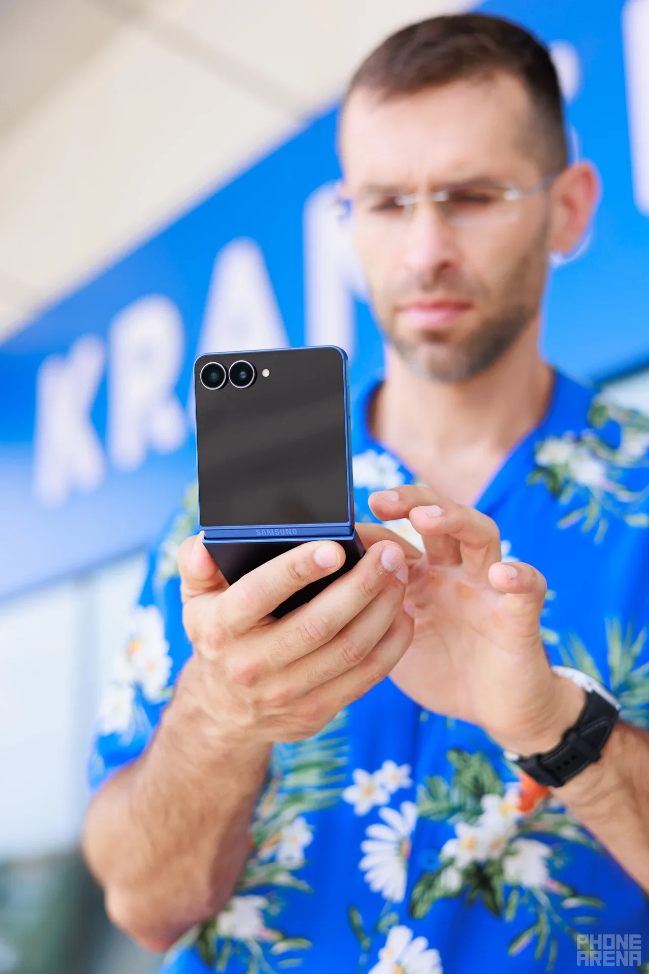 Galaxy Z Flip 7 ждет битва: новый Honor Magic V Flip 2 может выиграть на бумаге, но проиграть в самом главном