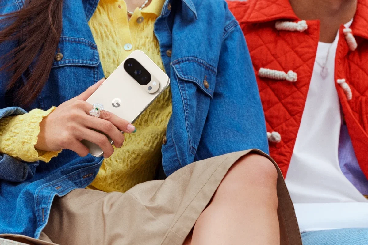 Google провела презентацию Pixel 10 в стиле варьете-шоу, а не техно-лекции — и, возможно, именно в этом ее гениальность