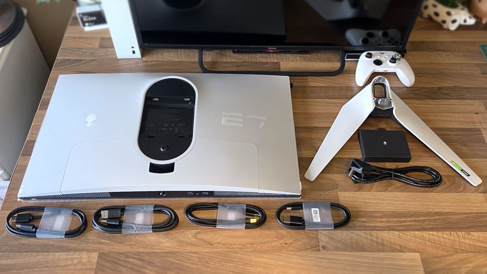 Alienware AW2723DF-3