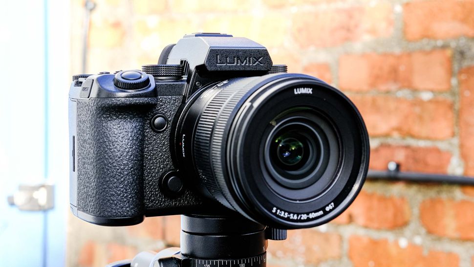Panasonic Lumix S5IIX-3