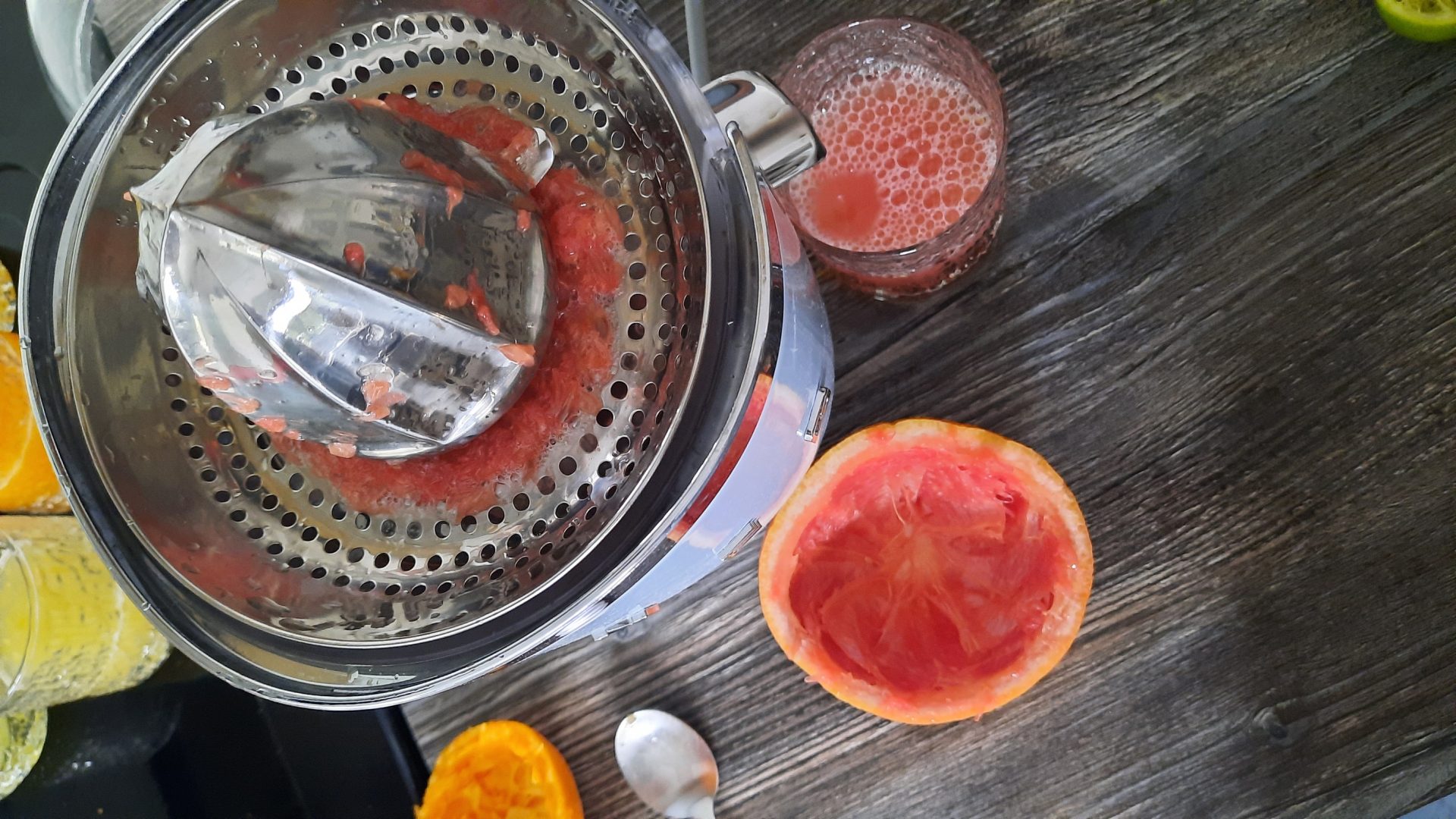 Лучшая соковыжималка в 2025 году 2