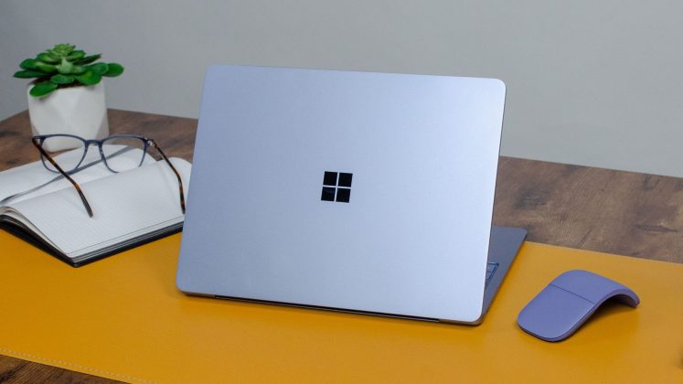 Microsoft Surface Laptop 13-inch
