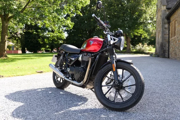 Panasonic Lumix S5IIX-4