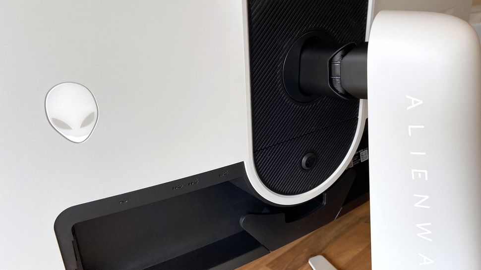 Alienware AW2723DF-4