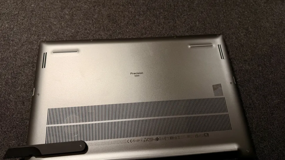 Dell Precision 5690-4