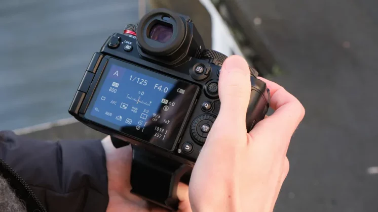 Panasonic Lumix S1R II-5