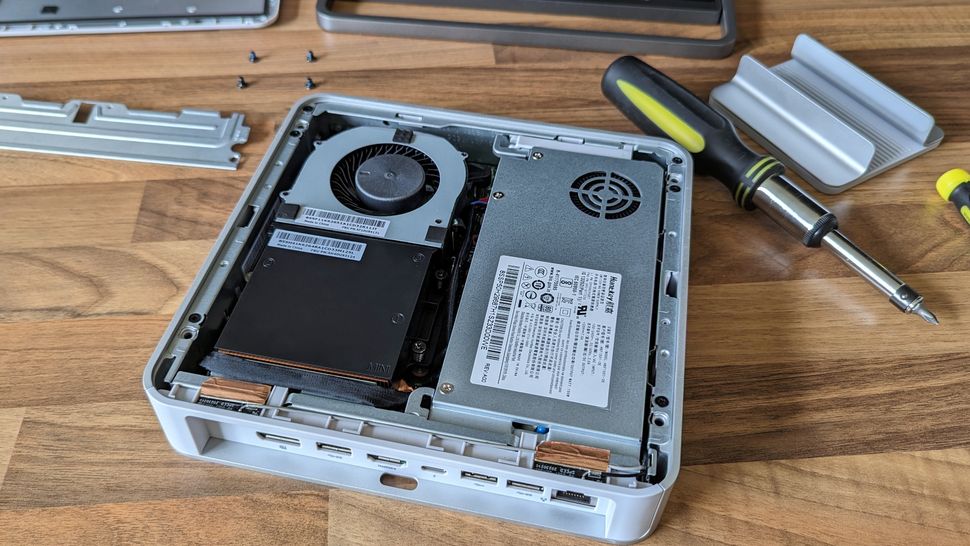 Lenovo IdeaCentre Mini (Gen 8)-5