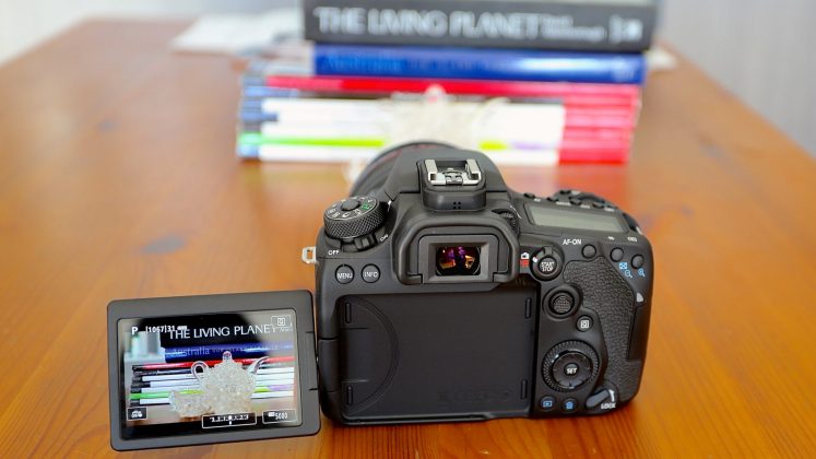 Canon EOS 90D
