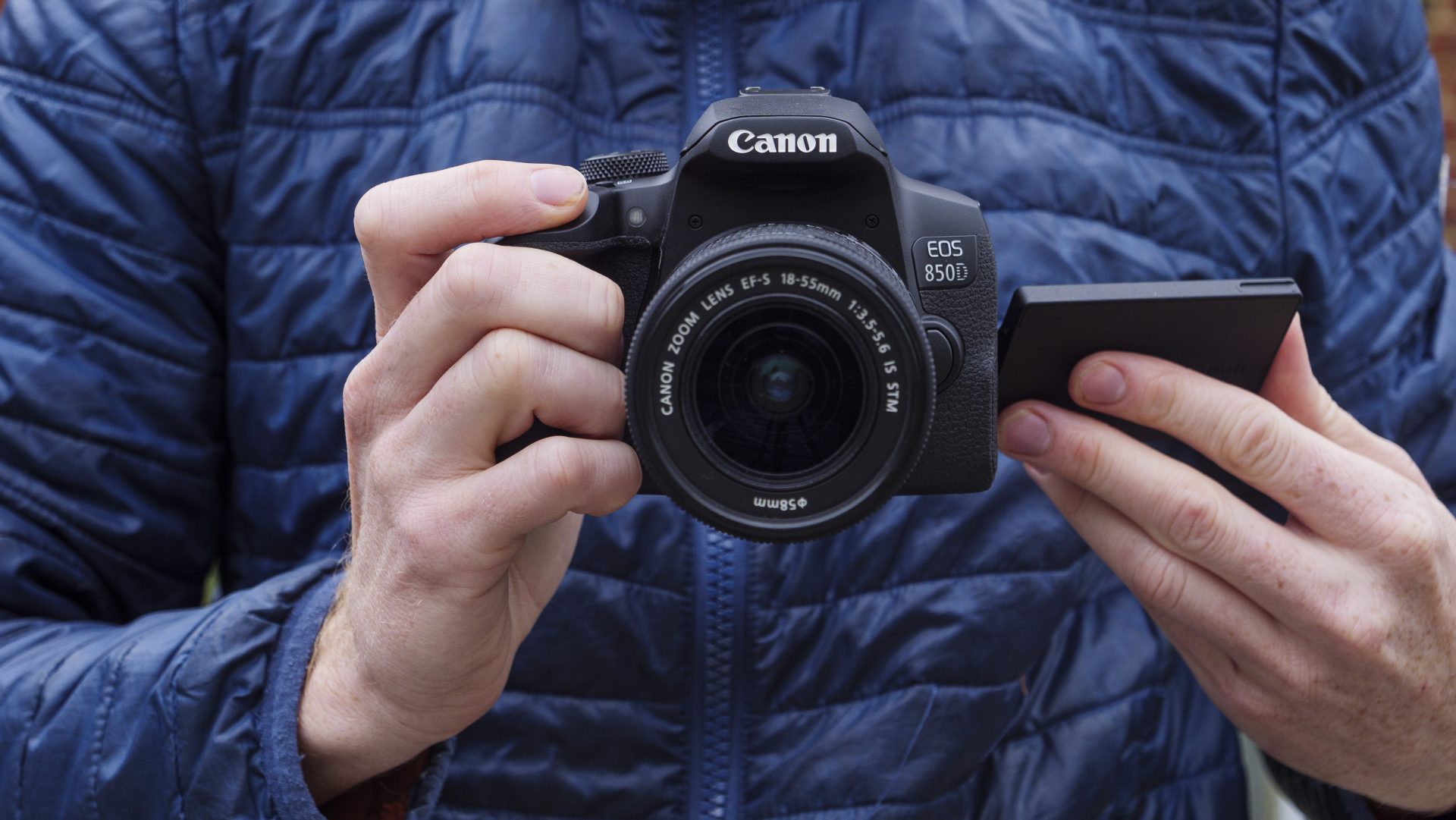 Лучшие зеркальные камеры для начинающих в 2025 году