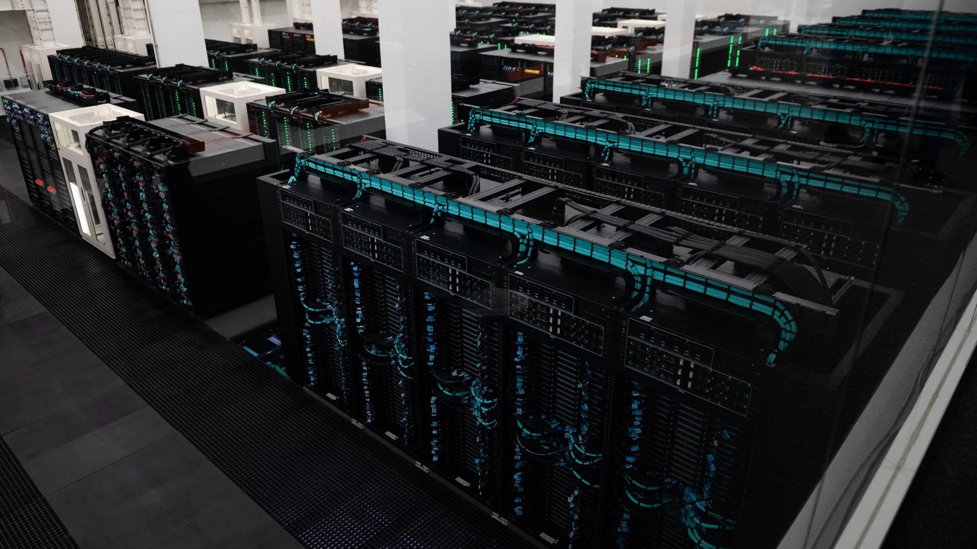 Патентная война в Европе: немецкая ParTec подала в суд на Nvidia, требуя запретить продажу суперкомпьютеров DGX AI в 18 странах