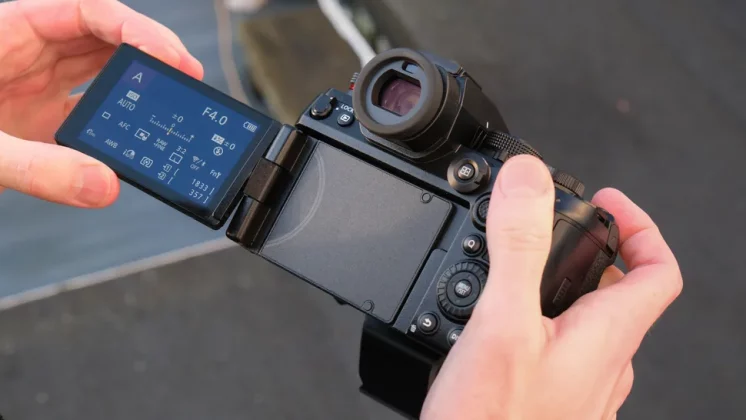 Panasonic Lumix S1R II-6