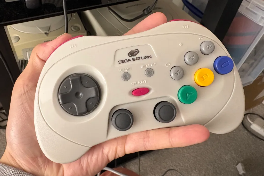 Retro-Bit Sega Saturn 2.4GHz Wireless Pro Controller
