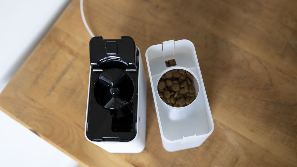 Petcube Bites 2 Lite – обзор автоматической кормушки картинка Petcube Bites 2 Lite-6