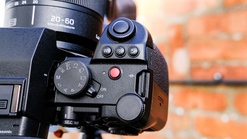 Panasonic Lumix S5IIX-8