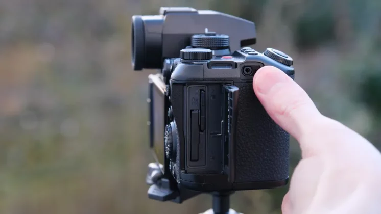 Panasonic Lumix S1R II-8