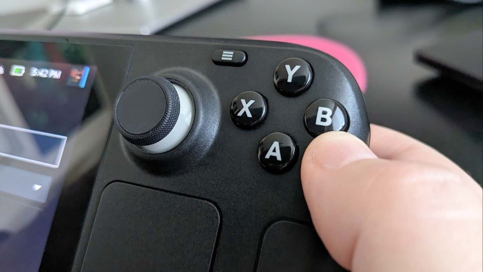 Lenovo Legion Go vs Steam Deck-7