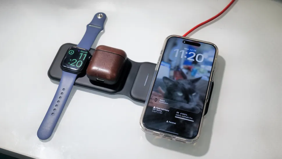 Iniu WI-222 3-in-1 Foldable Magnetic Charger-2