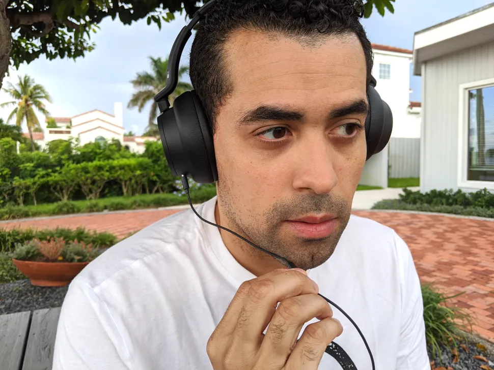 Microsoft Surface Headphones 2-9