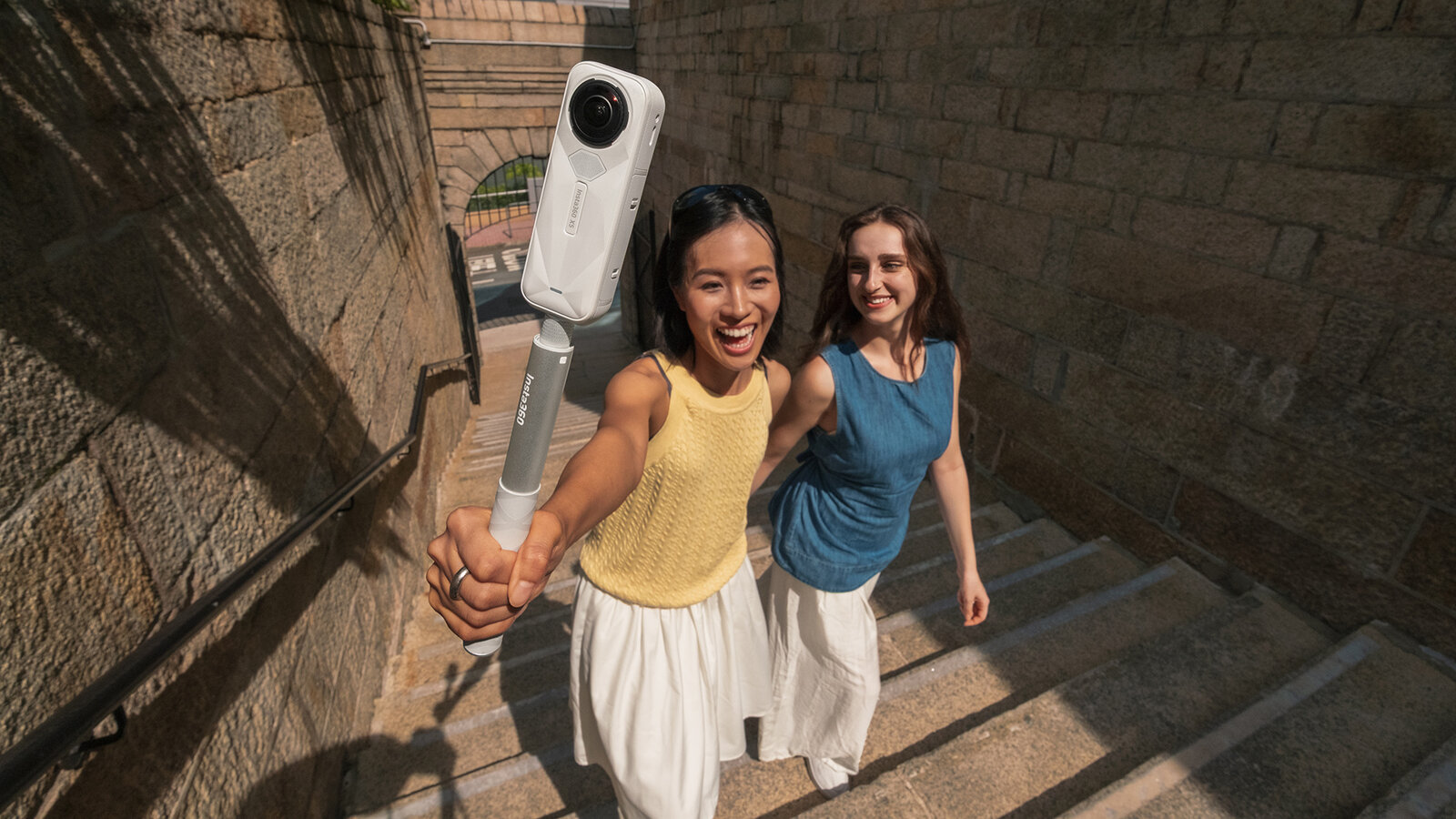 Insta360 бросает вызов: камера, созданная для космоса и Земли