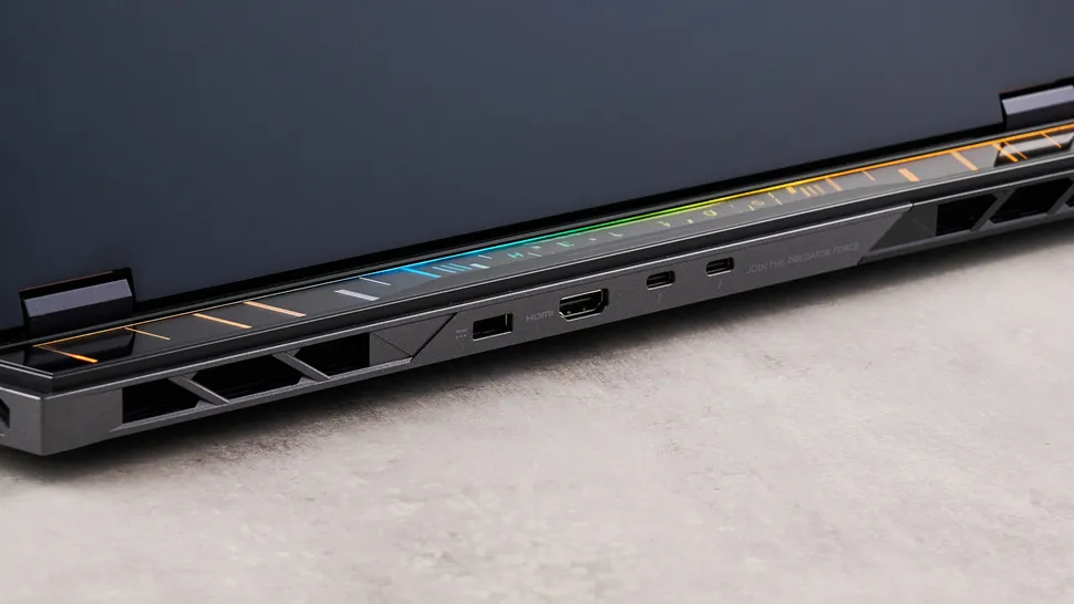 Обзор Acer Predator Helios 18 AI: только одна вещь мешает рекомендовать этот игровой ноутбук картинка Acer Predator Helios 18 AI