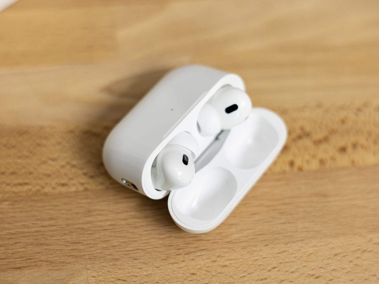 AirPods Pro 3: сенсор вместо кнопки, дизайн без изменений