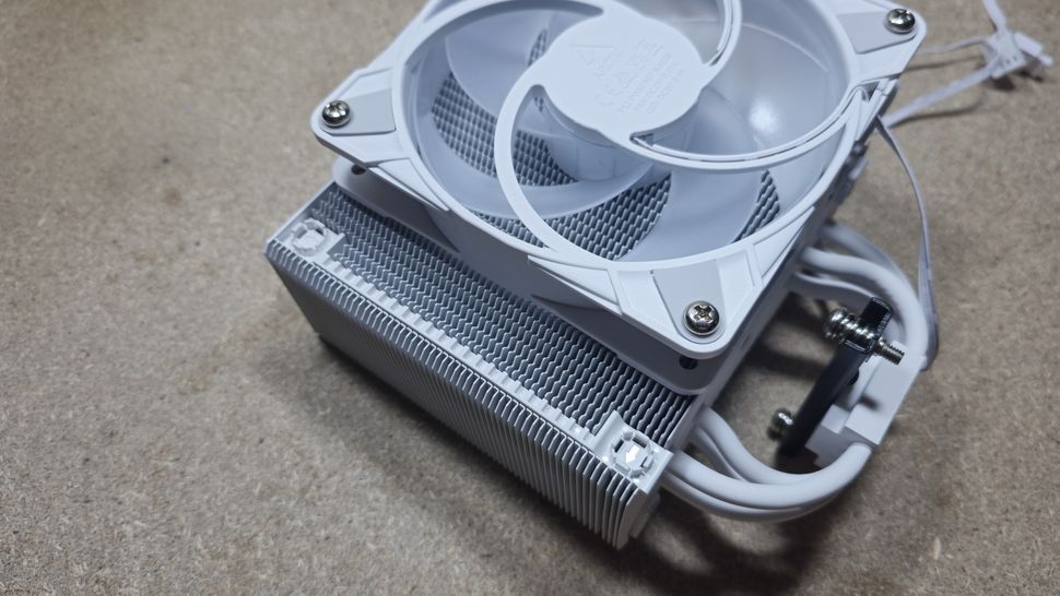 Arctic Freezer 36 White ARGB