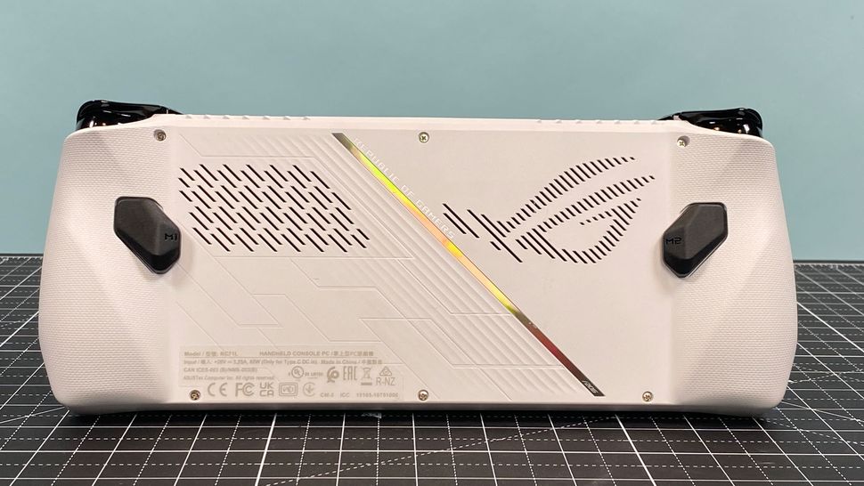 Asus ROG Ally (Z1 Extreme) обзор портативной консоли