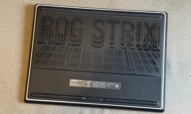 Asus ROG Strix Scar 18