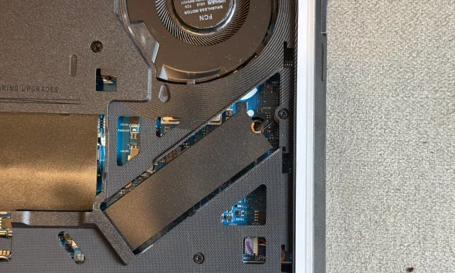 Asus ROG Strix Scar 18