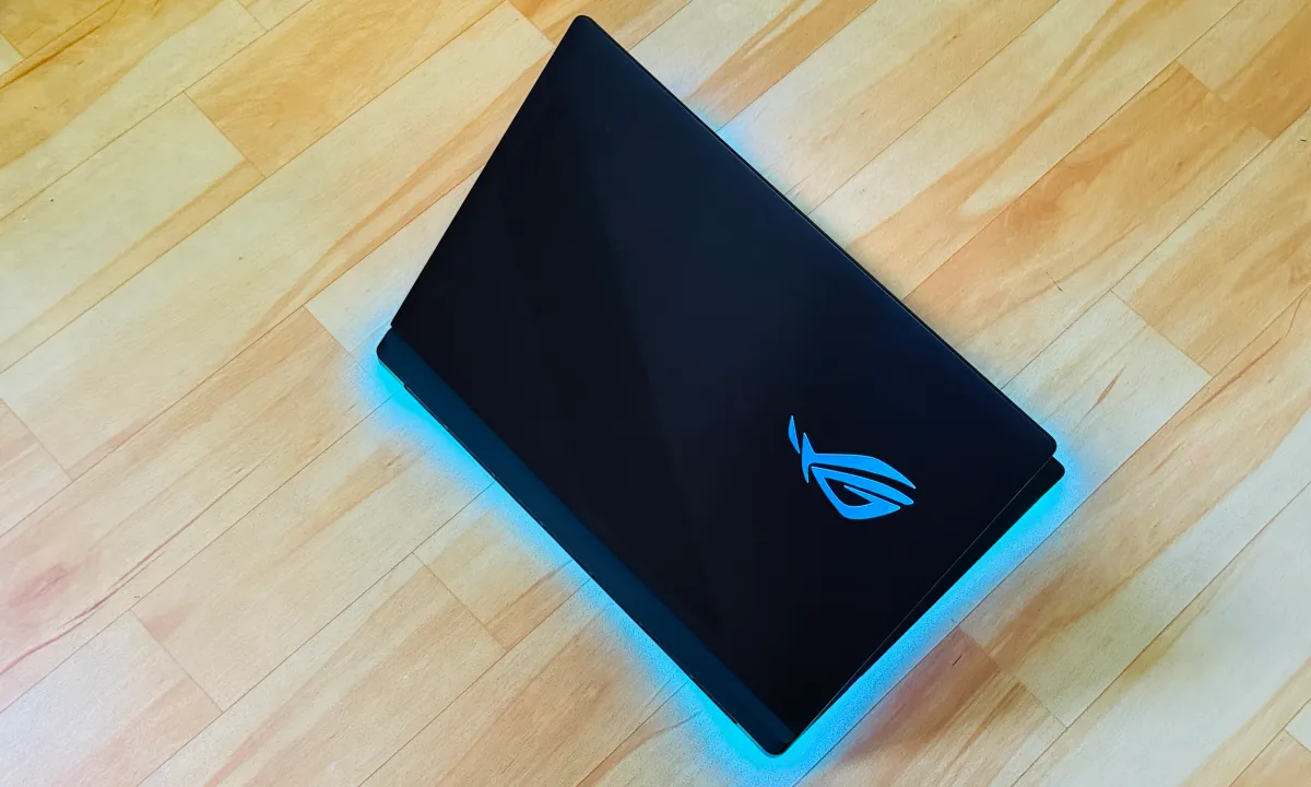 Asus ROG Strix Scar 18