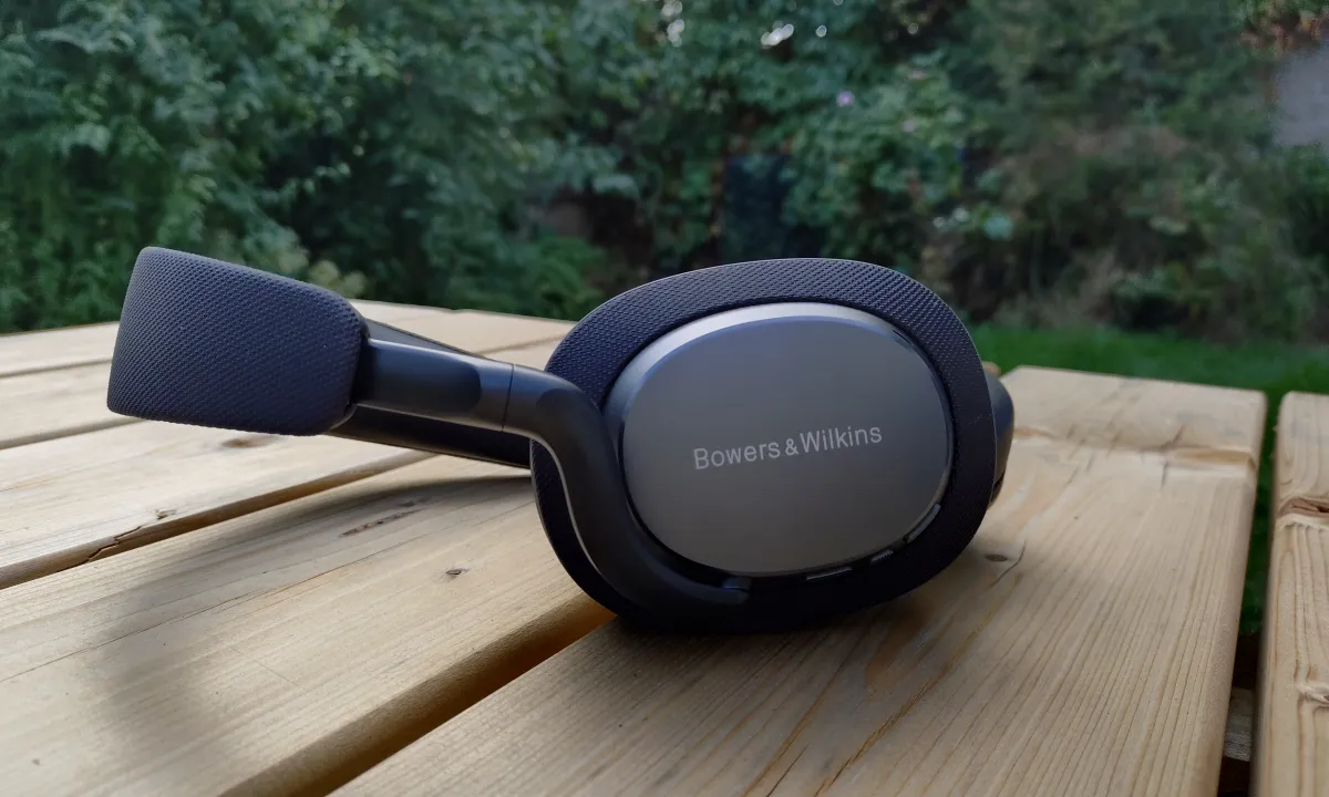 445703Обзор Bowers & Wilkins Px7 S3: когда стиль равен содержанию