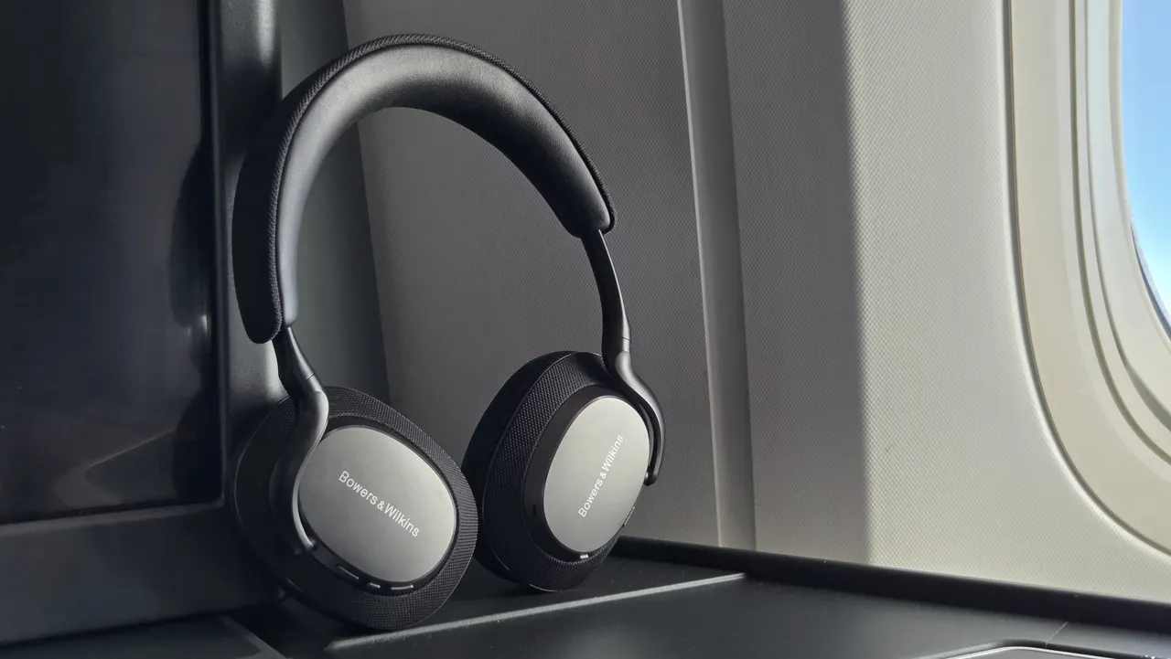 435116Bowers & Wilkins PX7 S3 – лучшие наушники на 2025 год