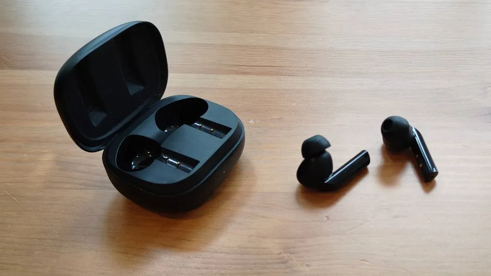Обзор Denon AH-C840NCW: насколько хороши эти бюджетные конкуренты AirPods Pro? картинка Denon AH-C840NCW