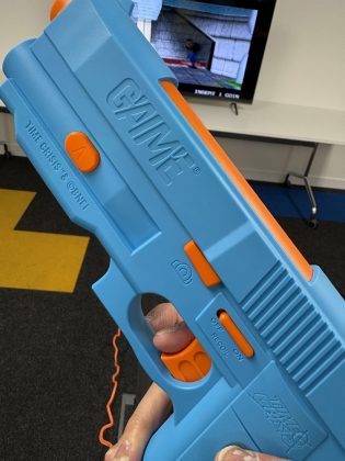 Детская мечта сбылась: играем в Time Crisis дома!