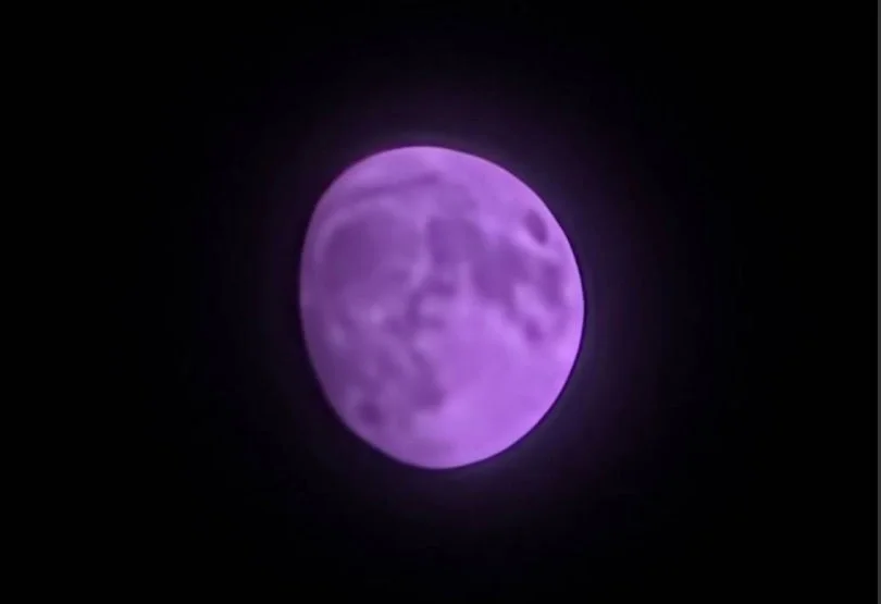 Фиолетовая Луна на снимках Galaxy S25 Ultra: Samsung сломала камеру в новой бета-версии One UI 8?