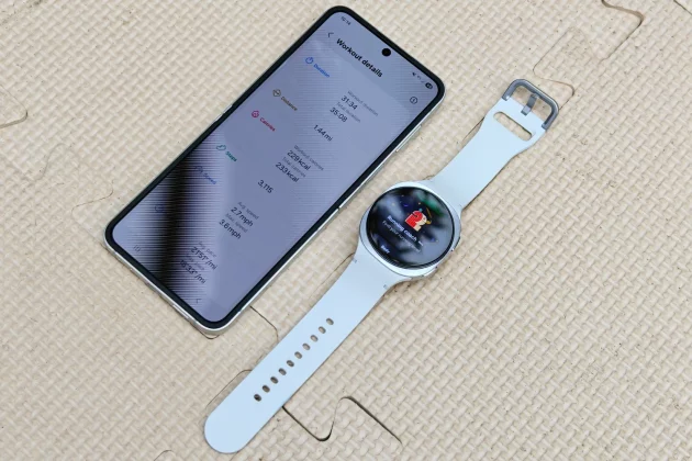 Обзор Galaxy Watch 8: новый дизайн, знакомые функции фото