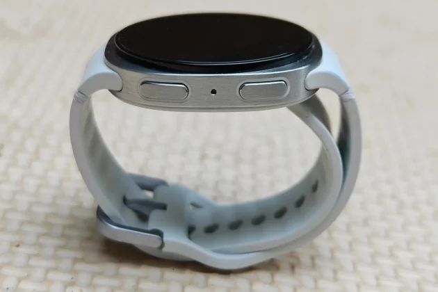 Обзор Galaxy Watch 8: новый дизайн, знакомые функции фото