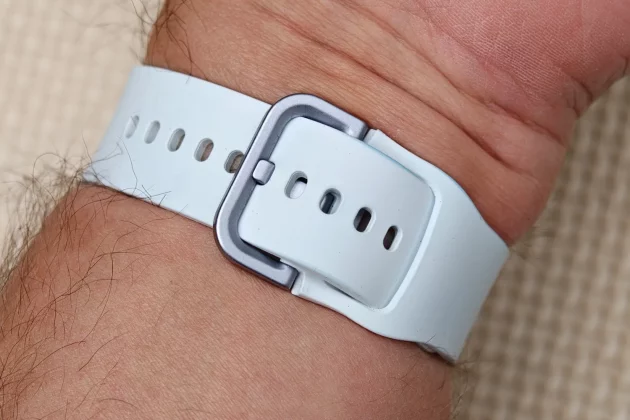 Обзор Galaxy Watch 8: новый дизайн, знакомые функции фото