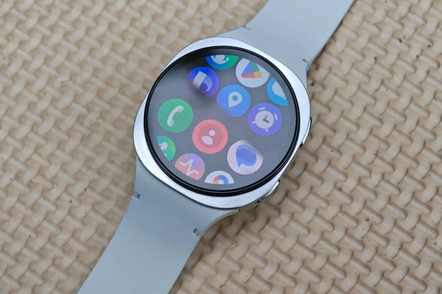 Обзор Galaxy Watch 8: новый дизайн, знакомые функции фото