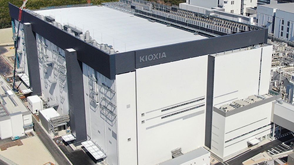 Революция скоростей: Kioxia демонстрирует SSD с рекордными 64 Гбит/с