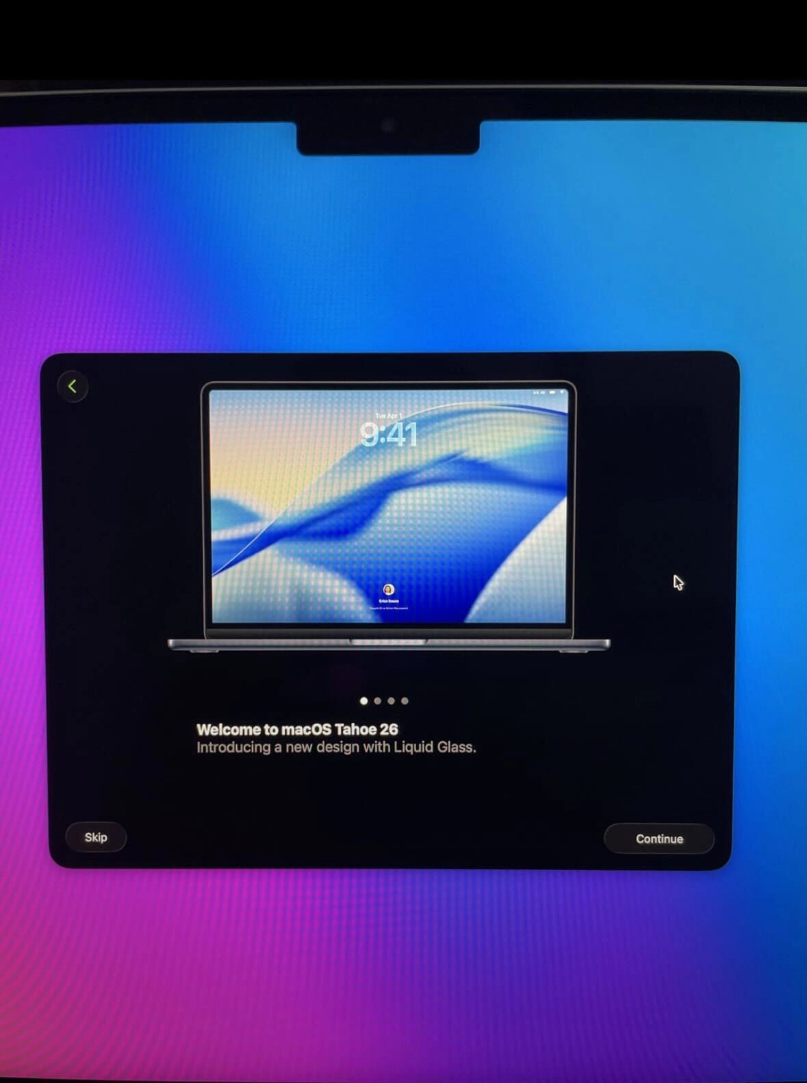 Apple случайно показала MacBook без «челки» в бета-версии macOS Tahoe?