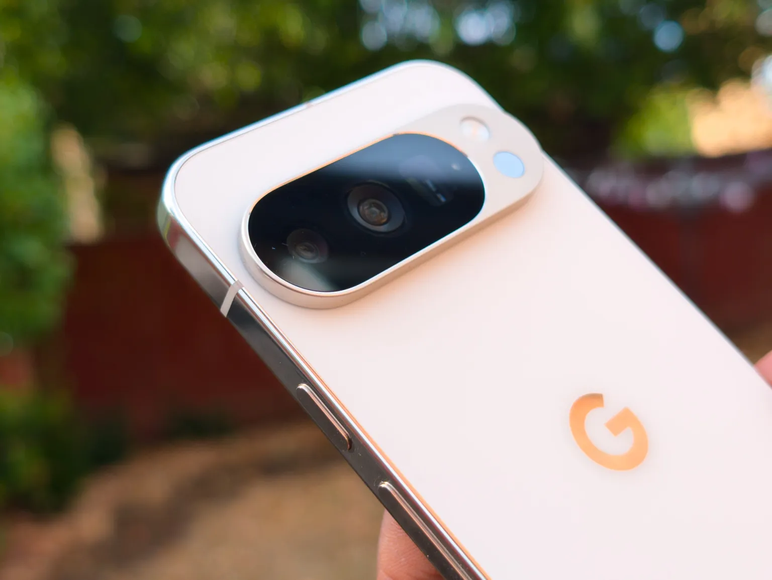 Pixel 10 с PixelSnap